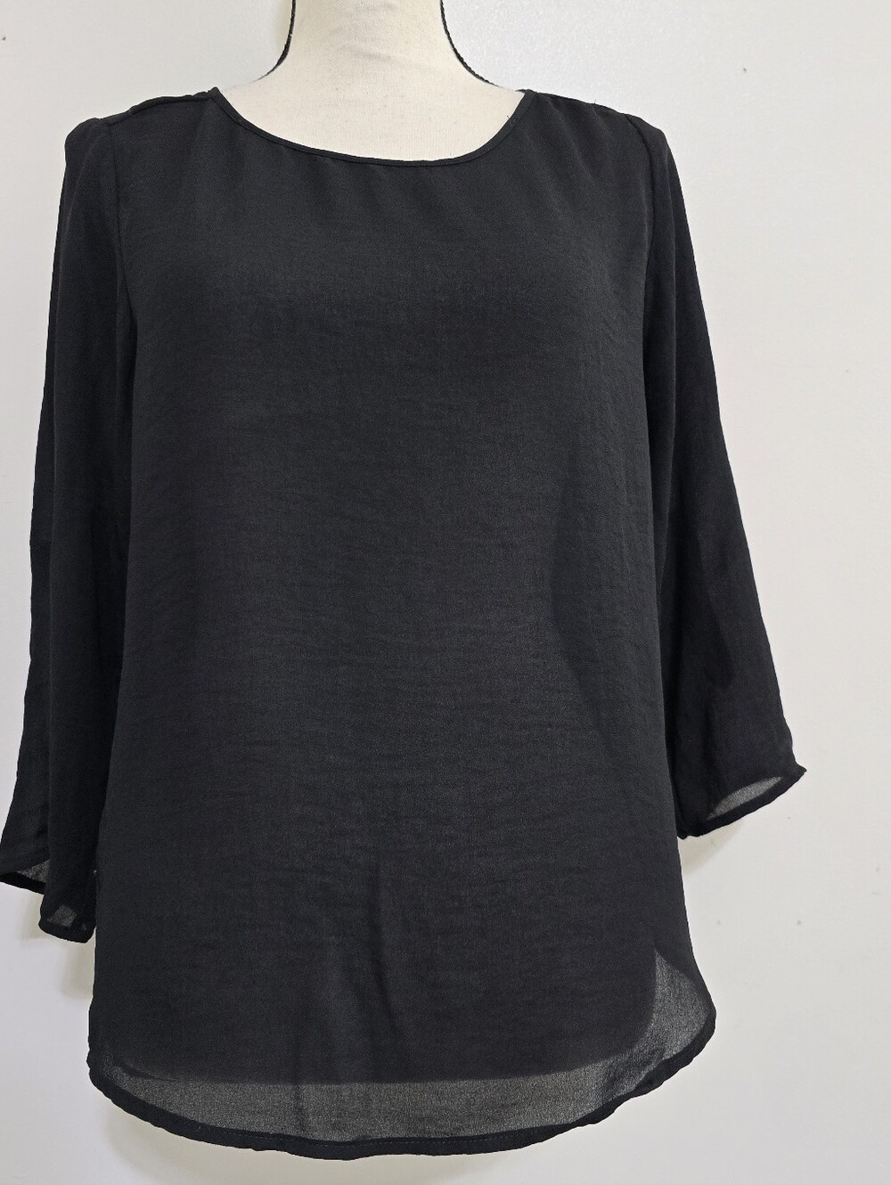 ZARA size XS Round Neck Roll Tab Sleeve Lightweight Basic Blouse Black